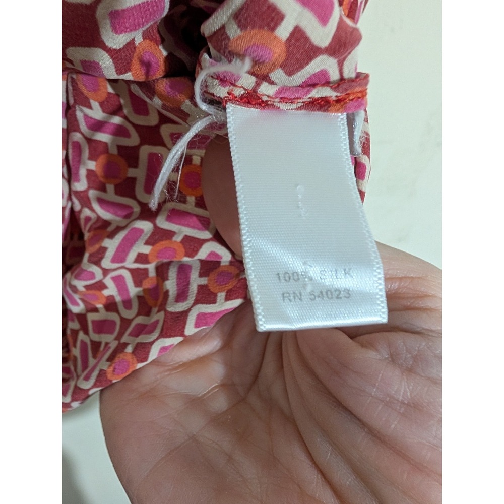 Banana Republic Silk Blouse M Red Pink Geometric Square Neck Flutter Sleeve Top - Picture 3 of 5